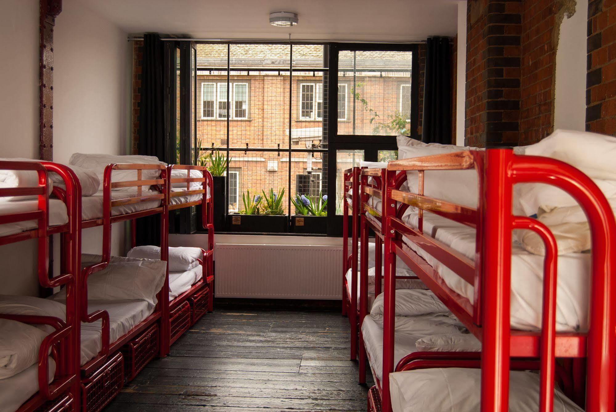 The Dictionary Hostel, Shoreditch, Londra Esterno foto